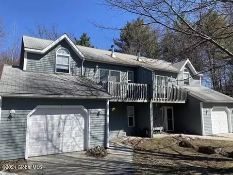 101 La Flamme Rd, Middle Grove, NY 12850