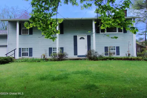 11 Casino Dr, Saratoga Springs, NY 12866