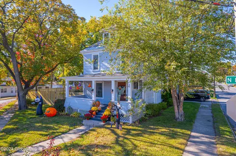 9 N Holmes St, Scotia, NY 12302