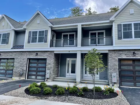 40 Landon Ln, Ballston Spa, NY 12020