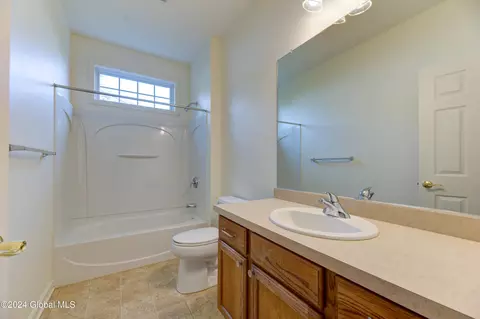 17 Hampton Cir, Mechanicville, NY 12118 photo 26