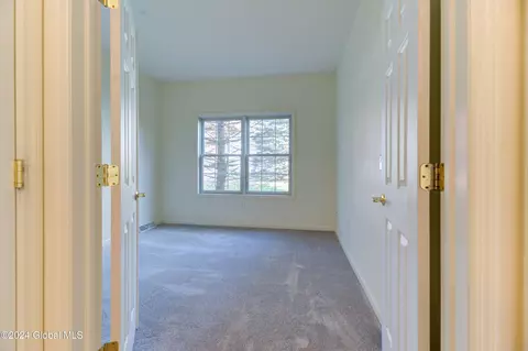 17 Hampton Cir, Mechanicville, NY 12118 photo 28