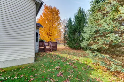 17 Hampton Cir, Mechanicville, NY 12118 photo 46