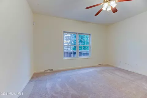 17 Hampton Cir, Mechanicville, NY 12118 photo 34