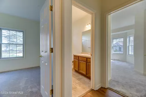 17 Hampton Cir, Mechanicville, NY 12118 photo 25