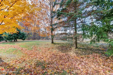 17 Hampton Cir, Mechanicville, NY 12118 photo 45