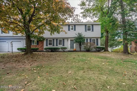 6 Carlton Ter, Loudonville, NY 12211