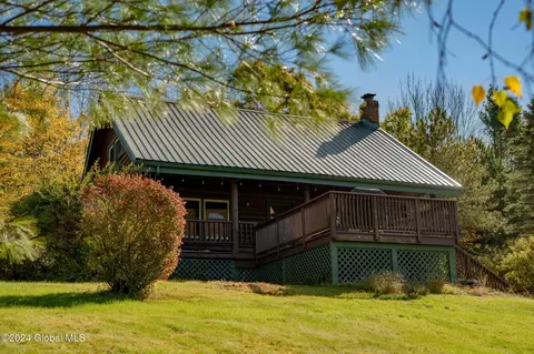 124 Bates Rd, Cambridge, NY 12816