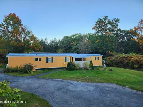 68 Blue Goose Rd, Whitehall, NY 12887