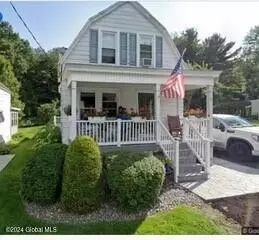 97 Overlook Ave, Latham, NY 12110