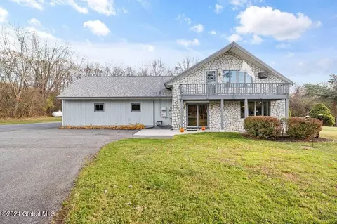 316 Wagner Rd, Glenville, NY 12302 photo 2