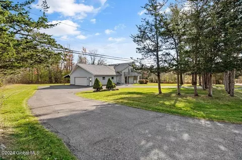 316 Wagner Rd, Glenville, NY 12302
