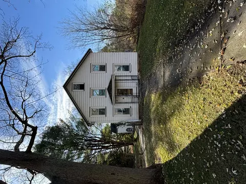 31 Prospect St, Nelliston, NY 13410