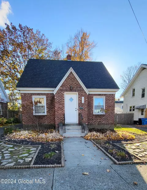 18 Maplewood Ave, Albany, NY 12203