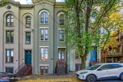 66 Elm St, Albany, NY 12203