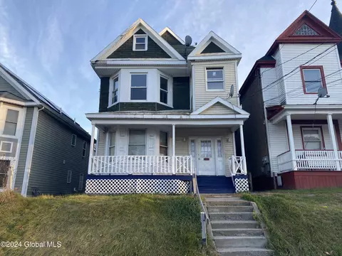 343 Georgetta Dix, Schenectady, NY 12307