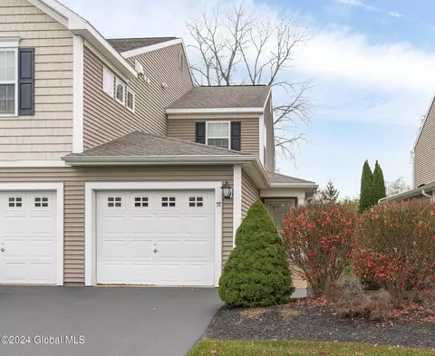 57 Governor Cir, Albany, NY 12208