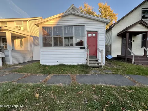 480 7th Ave, Troy, NY 12182