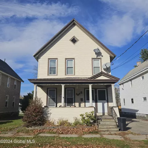 107 Prospect St, Johnstown, NY 12095