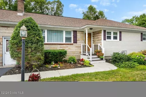 4 Delee Ave, Albany, NY 12203