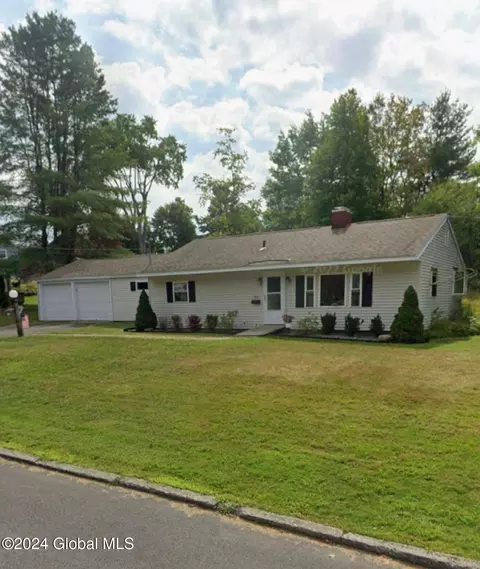 111-113 Evelyn Ave, Amsterdam, NY 12010