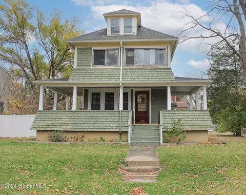 13 2nd St, Alplaus, NY 12008