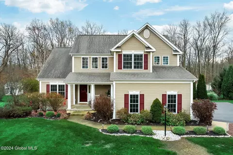 11 Knottingley Pl, Ballston Lake, NY 12019