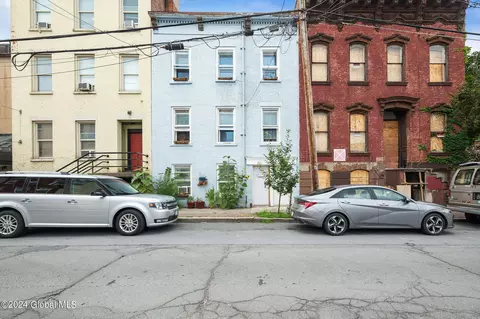 11 Trinity Pl, Albany, NY 12202