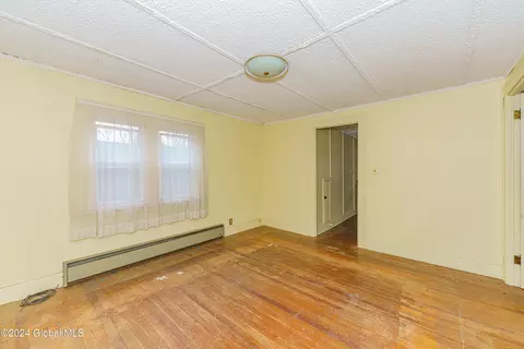 231 Robinson St, Schenectady, NY 12304 photo 26