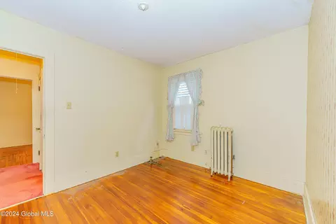 231 Robinson St, Schenectady, NY 12304 photo 18