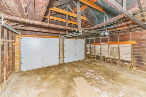 231 Robinson St, Schenectady, NY 12304 photo 40