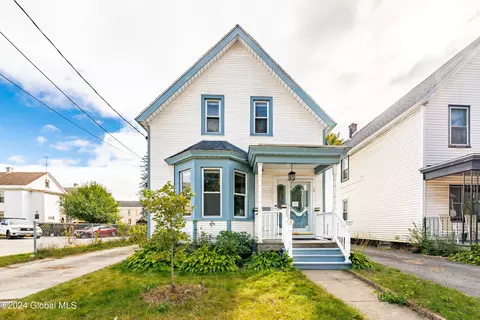 2 Winston Pl, Schenectady, NY 12304