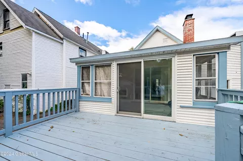 Exterior - 2 Winston Pl, Schenectady, NY 12304 photo 6 of 6