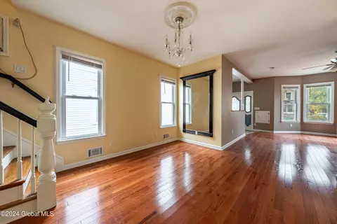 Living - 2 Winston Pl, Schenectady, NY 12304 photo 2 of 2