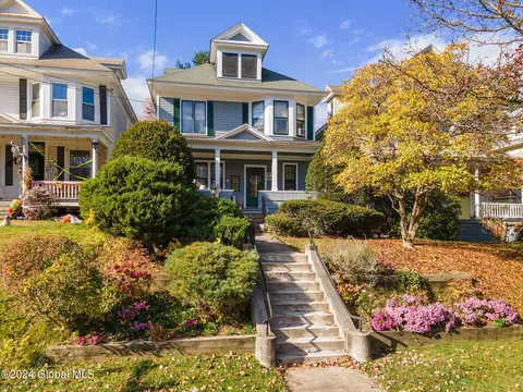 110 N Pine Ave, Albany, NY 12203