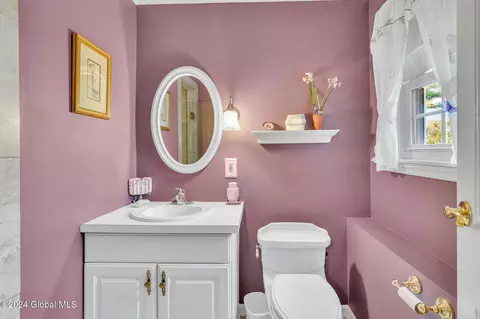 Bath - 23 Rosa Rd, Schenectady, NY 12308 photo 5 of 5