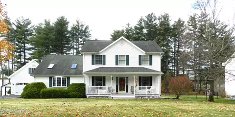 23 Hampton Ct, Queensbury, NY 12804
