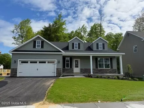 11 Appleton St, Ballston Lake, NY 12019