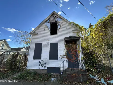 804 Arch St, Schenectady, NY 12307