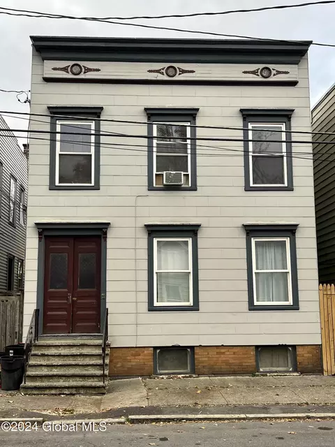 426 Elk St, Albany, NY 12206