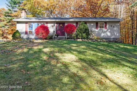 1901 Hermance Rd, Galway, NY 12074