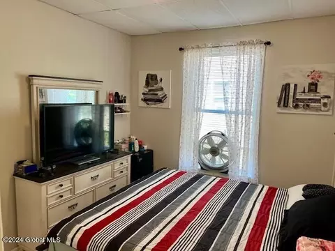 Bedroom - 805 Eastern Ave, Schenectady, NY 12308 photo 1 of 3