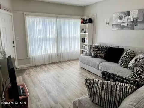 Living - 805 Eastern Ave, Schenectady, NY 12308 photo 1 of 3