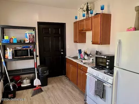 Kitchen - 805 Eastern Ave, Schenectady, NY 12308 photo 1 of 1