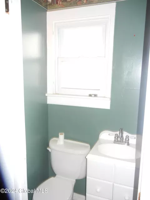 20 Wright St, Hudson Falls, NY 12839 photo 7