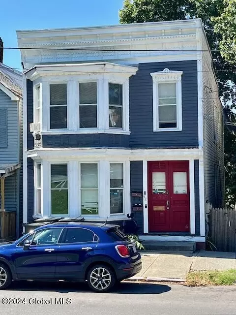 421 Tenth St, Troy, NY 12180