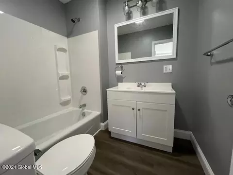Bath - 108 Cuthbert St, Schenectady, NY 12302 photo 2 of 2