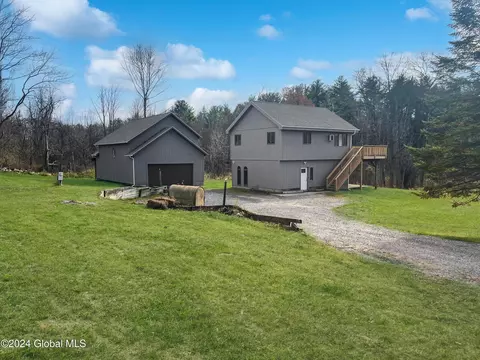 3008 Birchton Rd, Ballston Spa, NY 12020