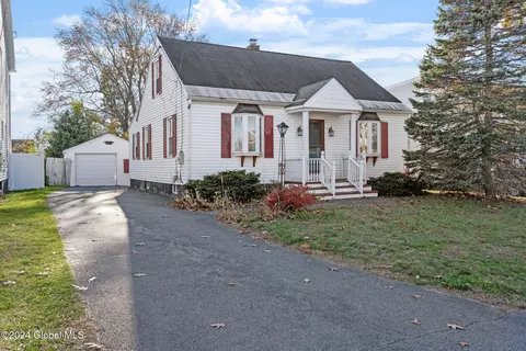 109 Glenville St, Schenectady, NY 12306