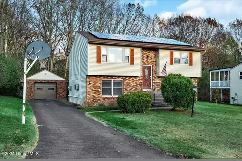 11 Rosemary Dr #EXT, Albany, NY 12211